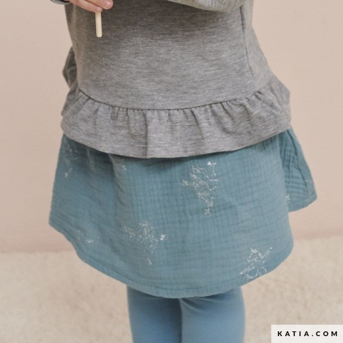 rozkloszowana-spodnica-z-legginsami-w-rozmiarze-little-14-01-5510-katia-g.jpg